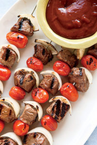 Sirloin Kabobs with Tangy Steak Sauce